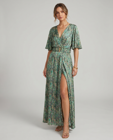 Green Flowy Maxi Dress – Elegant Versatile Dress for Any Occasion